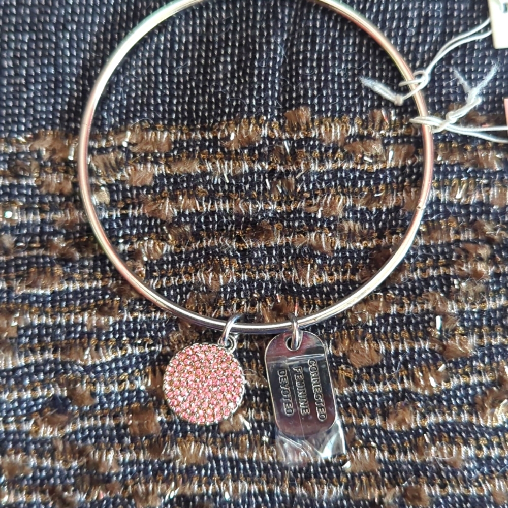BCBGeneration Bracelet Color Healing NWT Pink